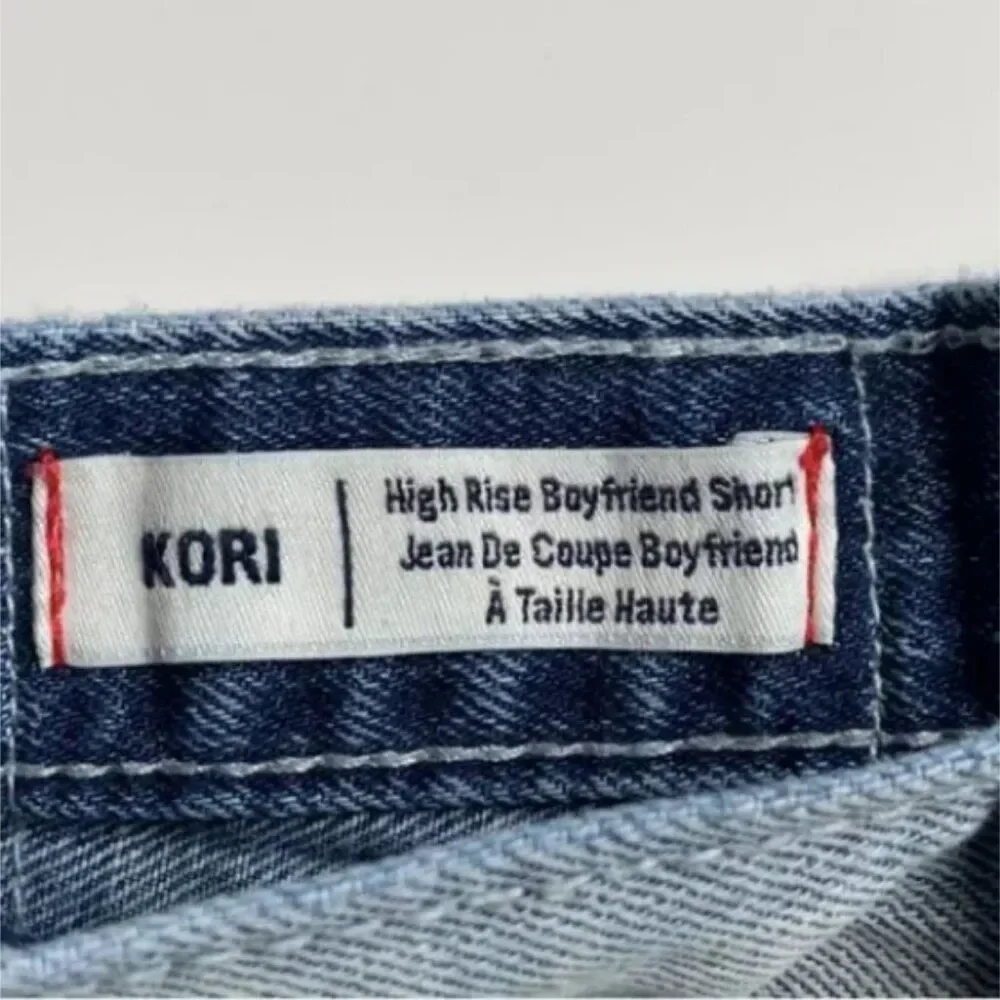 True Religion Kori High Rise Boyfriend Denim Distressed Shorts Size 26